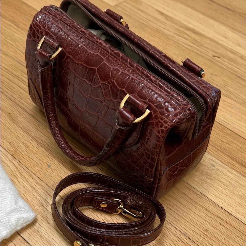 Italian Croc-Embossed Mini Satchel Burgundy/Brown Top-Handle Bag - Picture 4 of 7